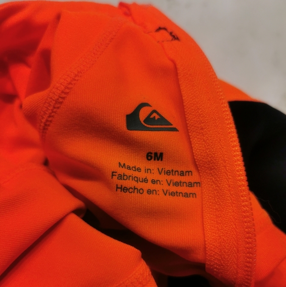 Quicksilver rashguard - Picture 3 of 3